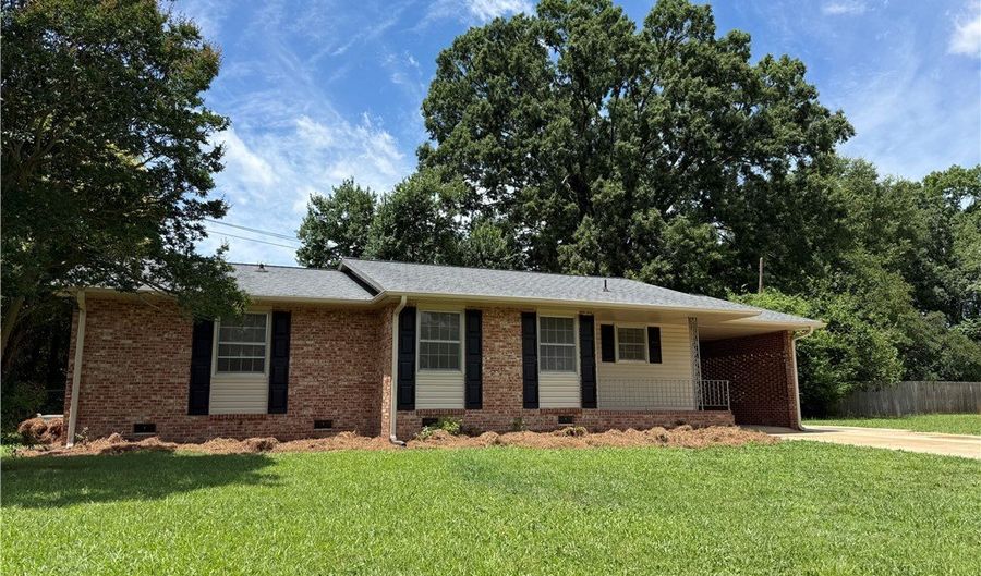 1507 E Calhoun St E Calhoun St, Anderson, SC 29621 - 3 Beds, 2 Bath