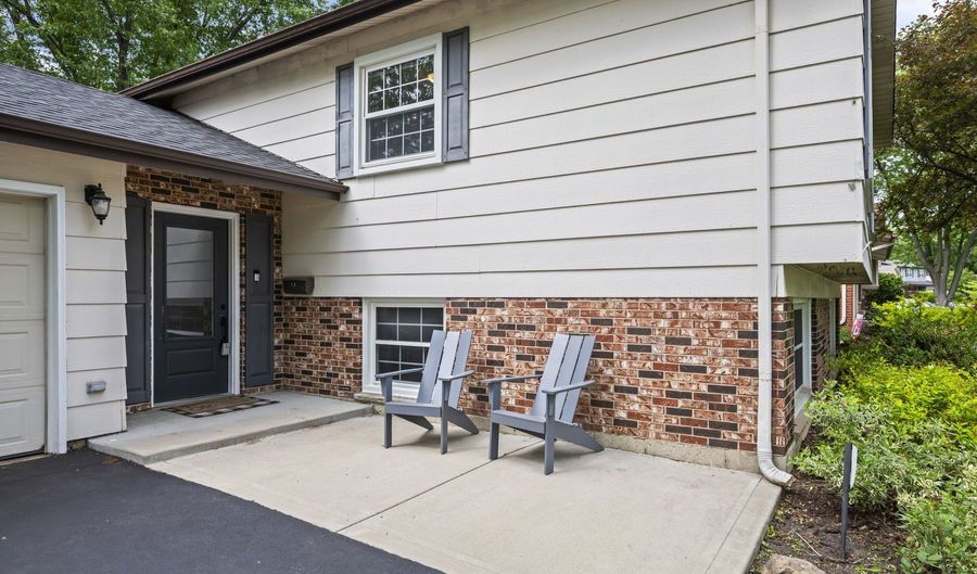 2518 N Ridge Ave, Arlington Heights, IL 60004 - 4 Beds, 2 Bath