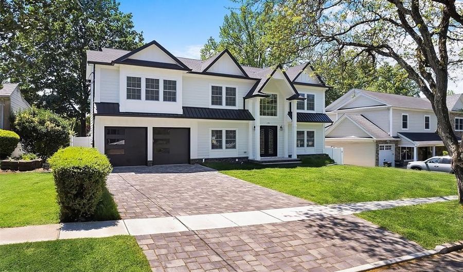 712 6th Ave, River Edge, NJ 07661 - 5 Beds, 7 Bath