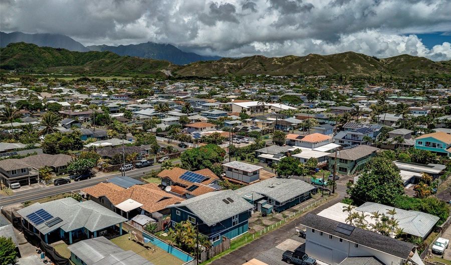 245 Hualani St A, Kailua, HI 96734 - 4 Beds, 2 Bath