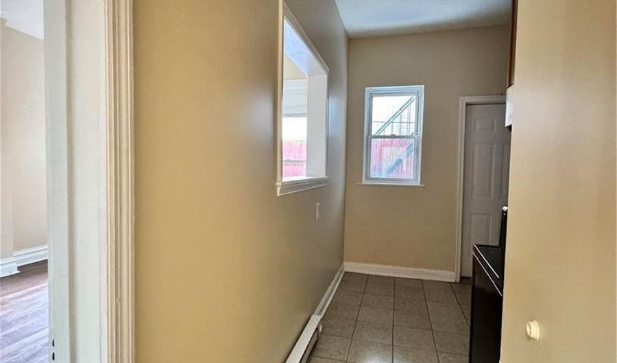120 N 4TH St 2, Allentown, PA 18102 - 2 Beds, 1 Bath
