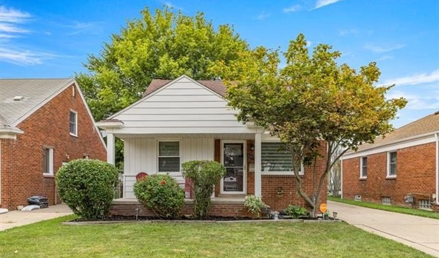 15578 Euclid Ave, Allen Park, MI 48101 - 4 Beds, 2 Bath
