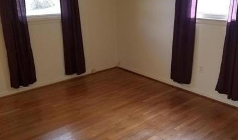 3910 FOREST GROVE Dr, Annandale, VA 22003 - 4 Beds, 3 Bath