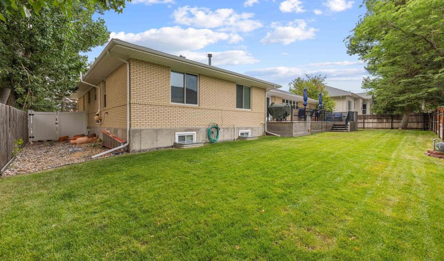 5030 E 17th St, Casper, WY 82609 - 5 Beds, 3 Bath