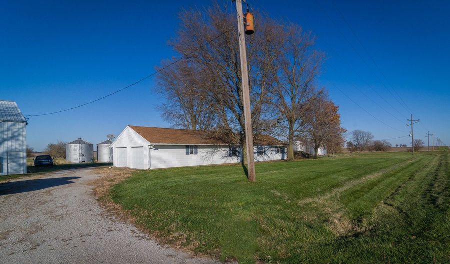 1874 State Route 10 Hwy, Beason, IL 62512 - 3 Beds, 1 Bath