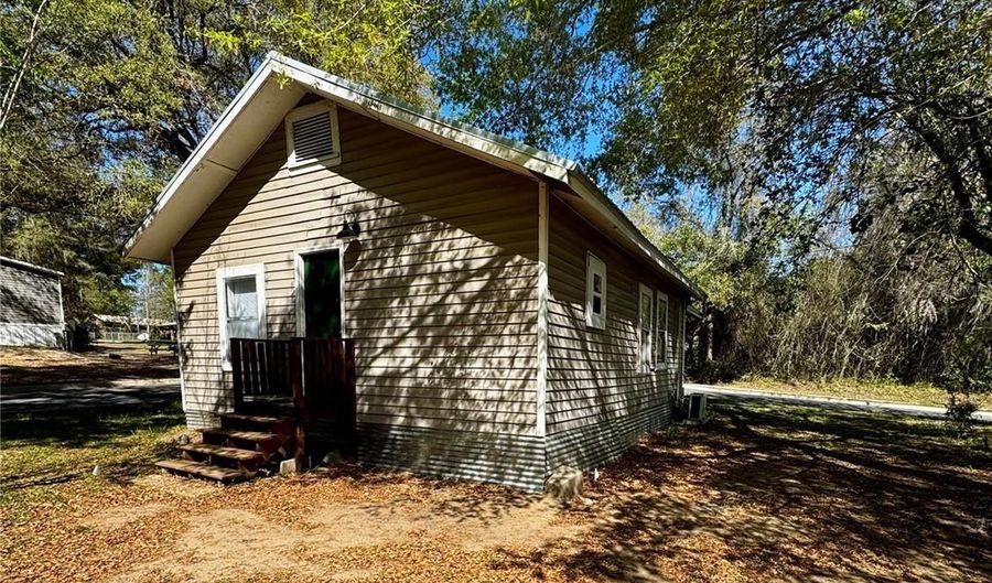 15514 NW 142ND Ter, Alachua, FL 32615 - 2 Beds, 1 Bath