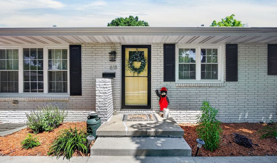 618 SE Lawrence Dr, Ankeny, IA 50021 - 4 Beds, 2 Bath