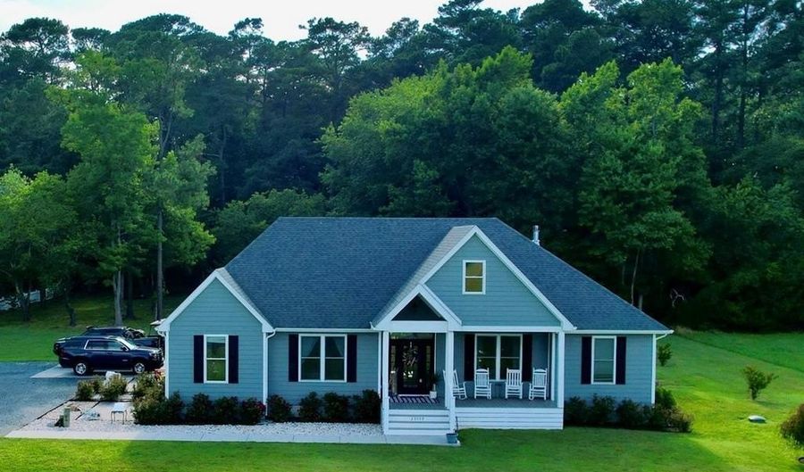 25359 ATLANTIC St, Accomac, VA 23301 - 3 Beds, 3 Bath
