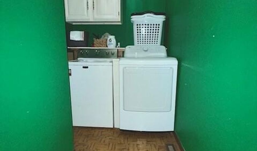 1311 Bluff St, Alden, IA 50006 - 3 Beds, 2 Bath