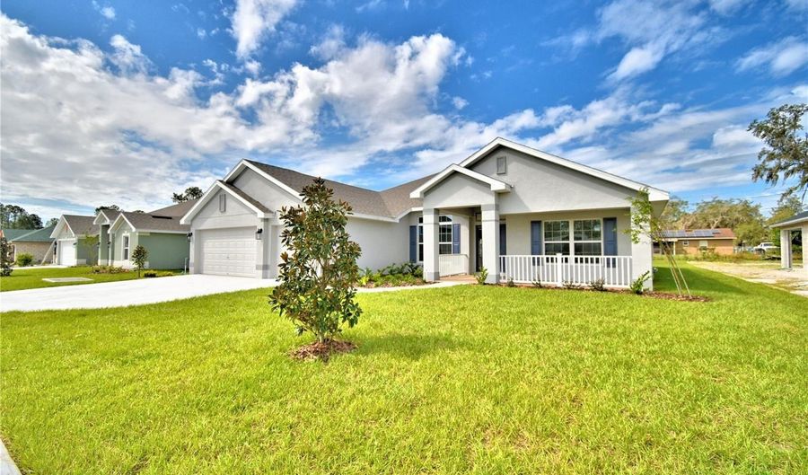 4398 JUNEBERRY Dr, Auburndale, FL 33823 - 4 Beds, 3 Bath