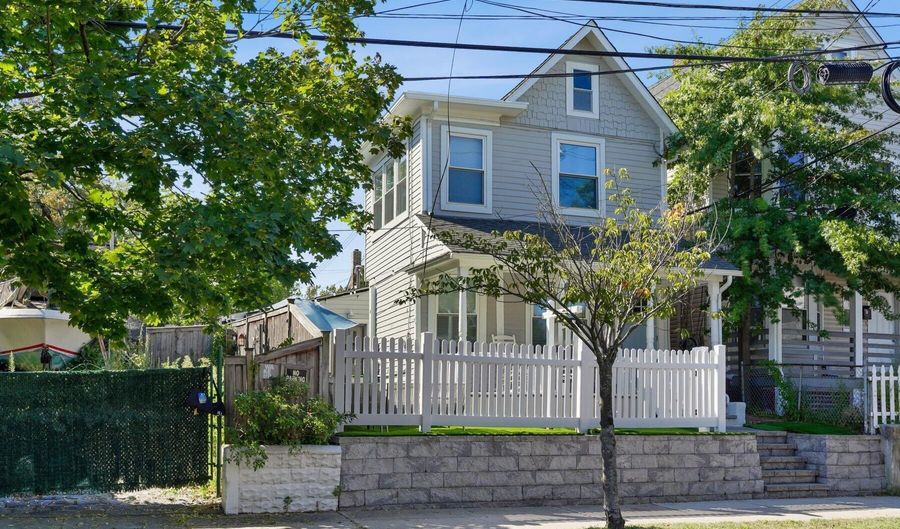 903 Emory St, Asbury Park, NJ 07712 - 2 Beds, null Bath