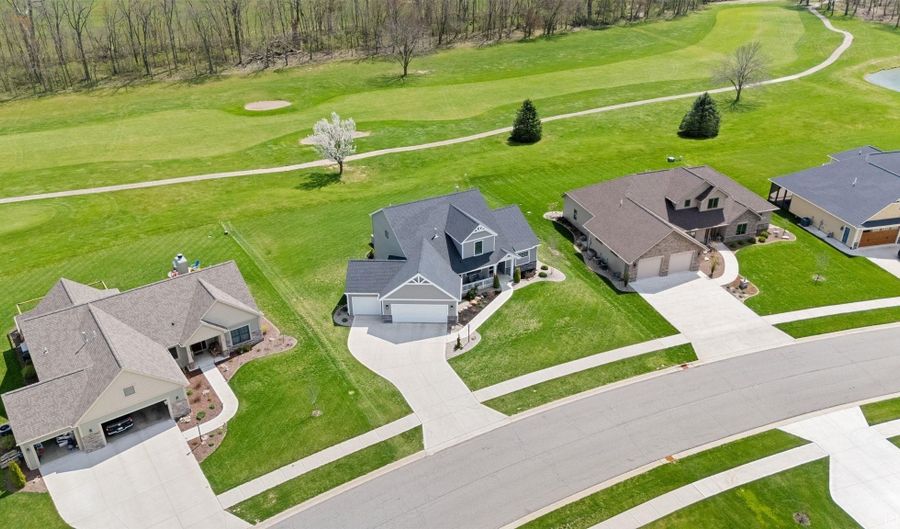 2016 Fairway Dr, Auburn, IN 46706 - 4 Beds, 4 Bath