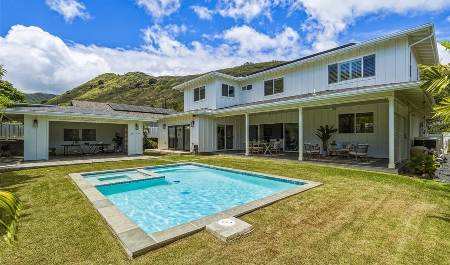 5872 Haleola St, Honolulu, HI 96821 - 4 Beds, 4 Bath