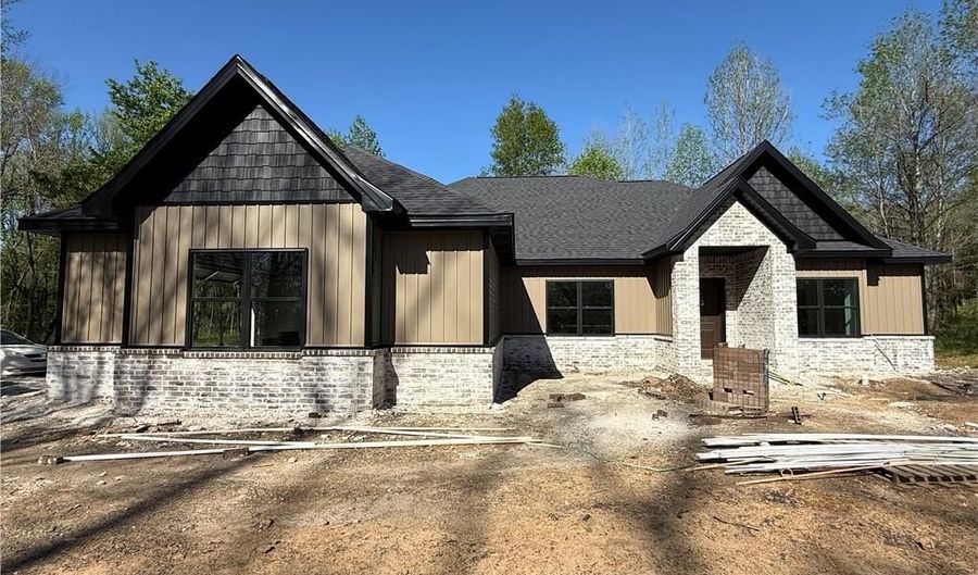 633 Pecan Grove Rd, Alma, AR 72921 - 4 Beds, 3 Bath