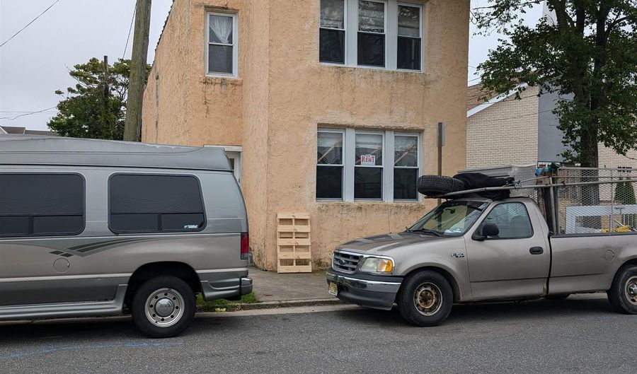 702 Lexington Ave, Atlantic City, NJ 08401 - 2 Beds, 1 Bath