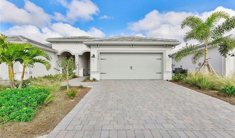 12669 Pyrite, Alva, FL 33920 - 2 Beds, 2 Bath