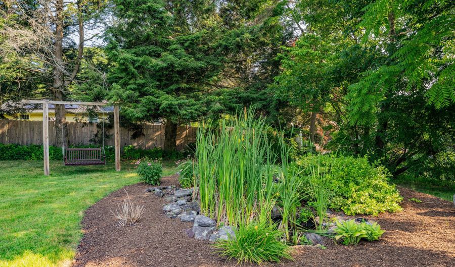 25 Baldwin Dr, Bristol, CT 06010 - 3 Beds, 2 Bath