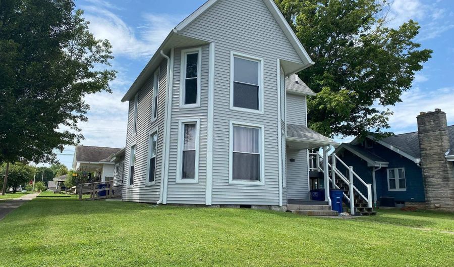 1606 12th St, Bedford, IN 47421 - 3 Beds, 3 Bath