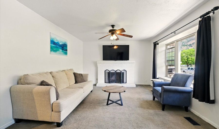 621 N 300 E, Brigham City, UT 84302 - 5 Beds, 3 Bath