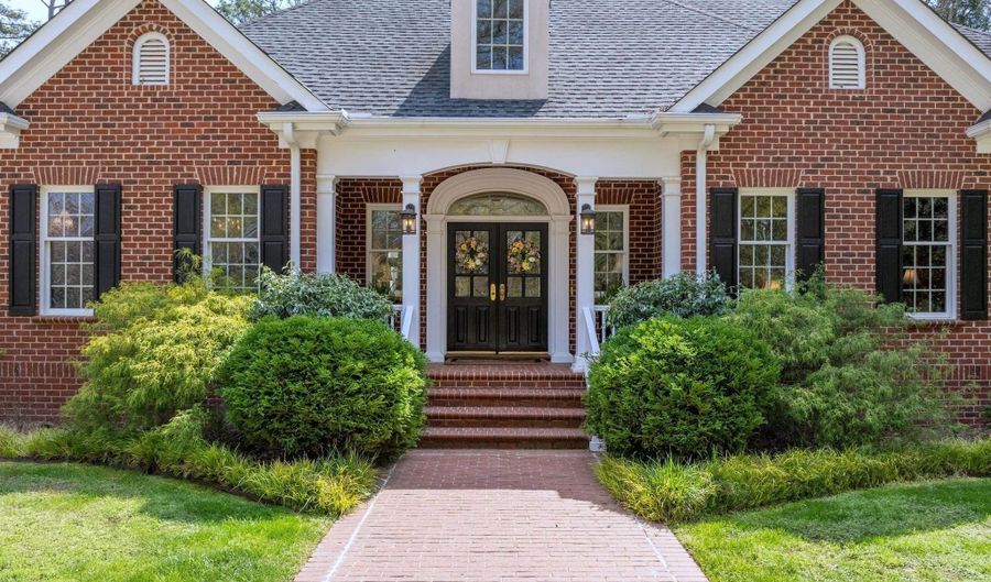 6 Twin Oaks Ct, Spartanburg, SC 29306 - 4 Beds, 5 Bath