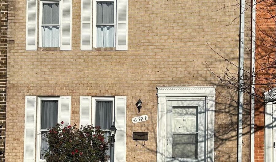 6521 GILDAR St, Alexandria, VA 22310 - 3 Beds, 4 Bath