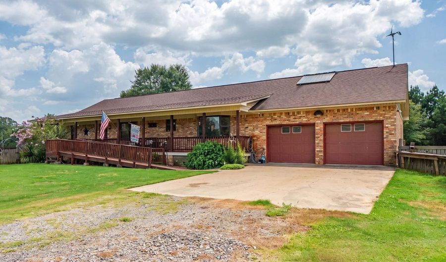 405 Jackson St, Arkadelphia, AR 71923 - 3 Beds, 2 Bath