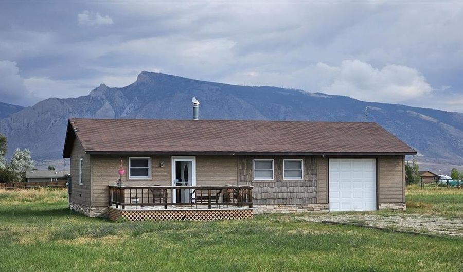 19 Heather Rd, Cody, WY 82414 - 2 Beds, 1 Bath