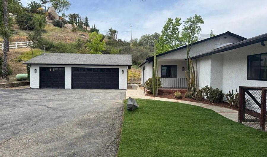 28983 Mountain Meadow Rd, Escondido, CA 92026 - 3 Beds, 3 Bath