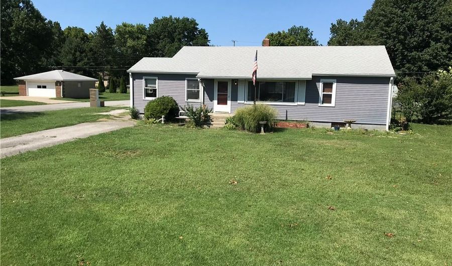 160 Maxwell Rd, Indianapolis, IN 46217 - 3 Beds, 1 Bath