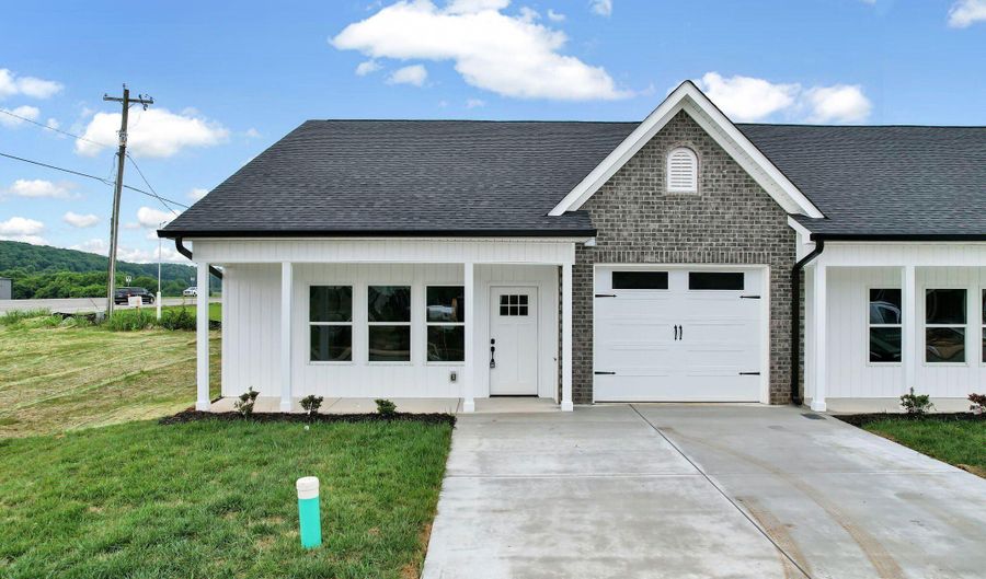 1080 Congress Pkwy N, Athens, TN 37303 - 2 Beds, 2 Bath