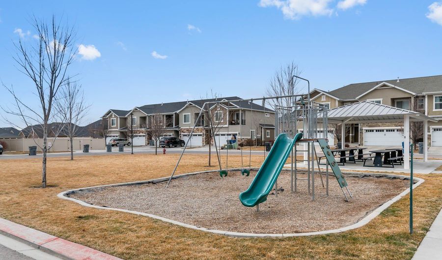 988 E 120 S, American Fork, UT 84003 - 4 Beds, 4 Bath