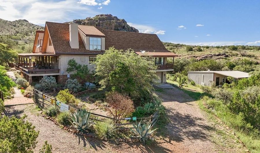 408 Pinon, Alpine, TX 79830 - 4 Beds, 3 Bath