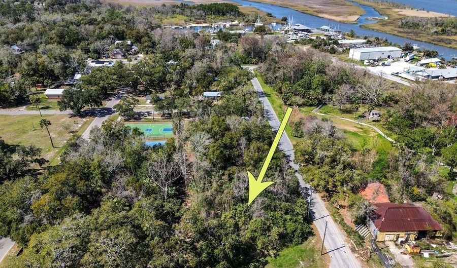 200 210 5th St, Apalachicola, FL 32320 - 0 Beds, 0 Bath