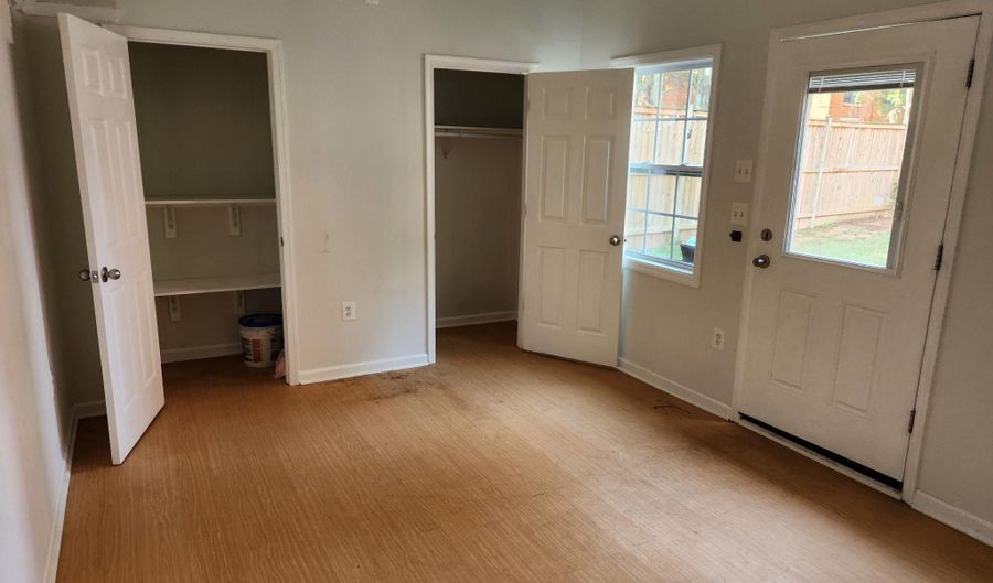 3212 13TH Rd S, Arlington, VA 22204 - 2 Beds, 2 Bath