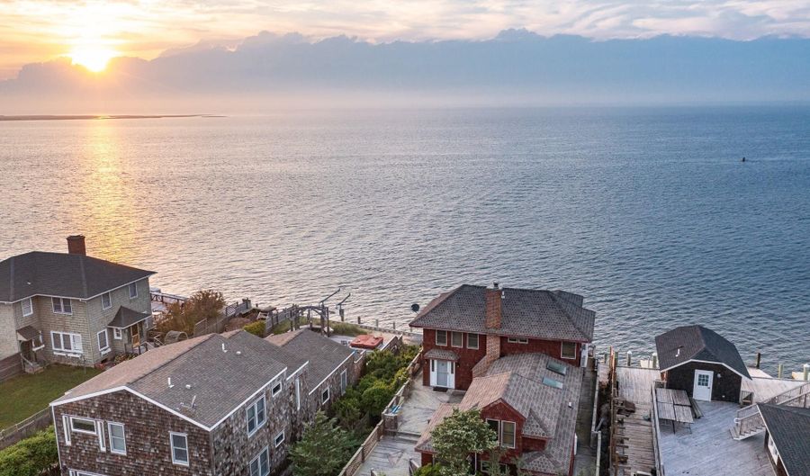 165 Bay Walk, Ocean Beach, NY 11770 - 5 Beds, 2 Bath