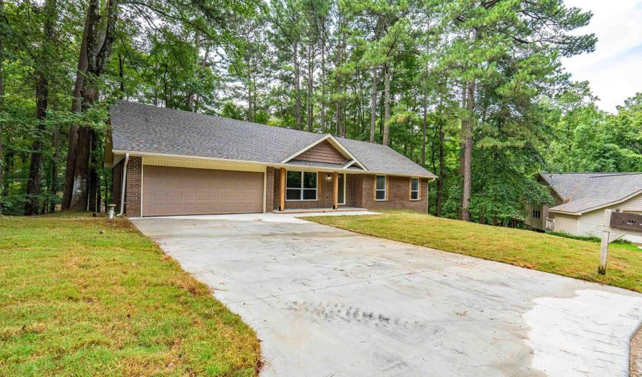 4 IVY Cir, Arkadelphia, AR 71923 - 6 Beds, 3 Bath