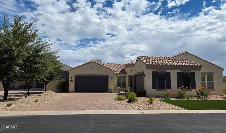 5361 S CROSSCREEK Dr, Chandler, AZ 85249 - 4 Beds, 3 Bath