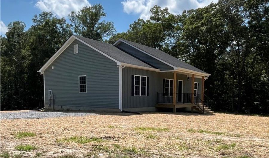 13220 BENT CREEK Rd, Amelia, VA 23002 - 3 Beds, 2 Bath
