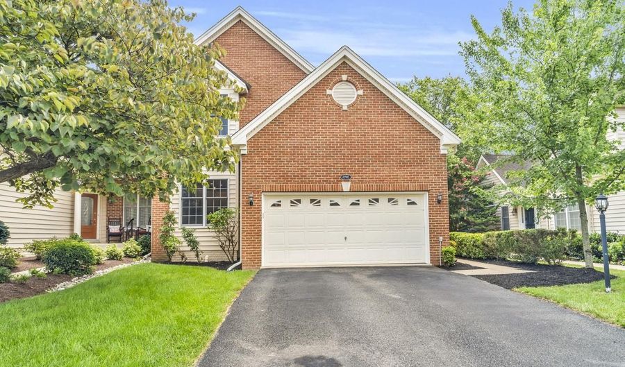 42985 PASCALE Ter, Ashburn, VA 20148 - 4 Beds, 4 Bath
