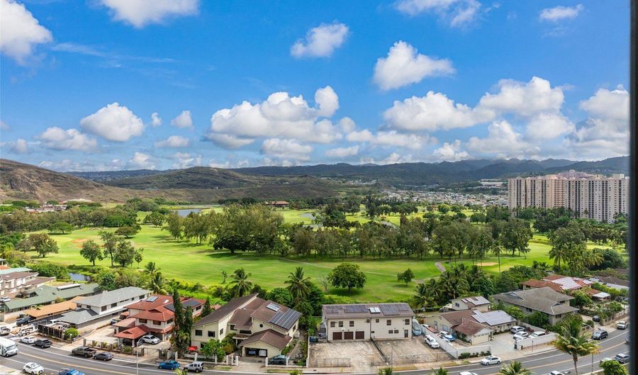 5210 Likini St 1401, Honolulu, HI 96818 - 3 Beds, 2 Bath