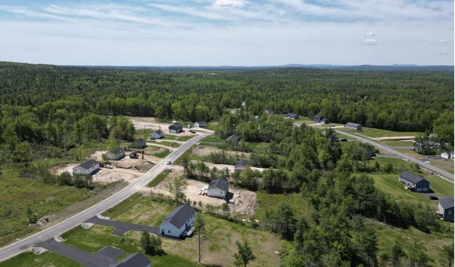 6 Hunters Haven Rd, Standish, ME 04084 - 2 Beds, 2 Bath