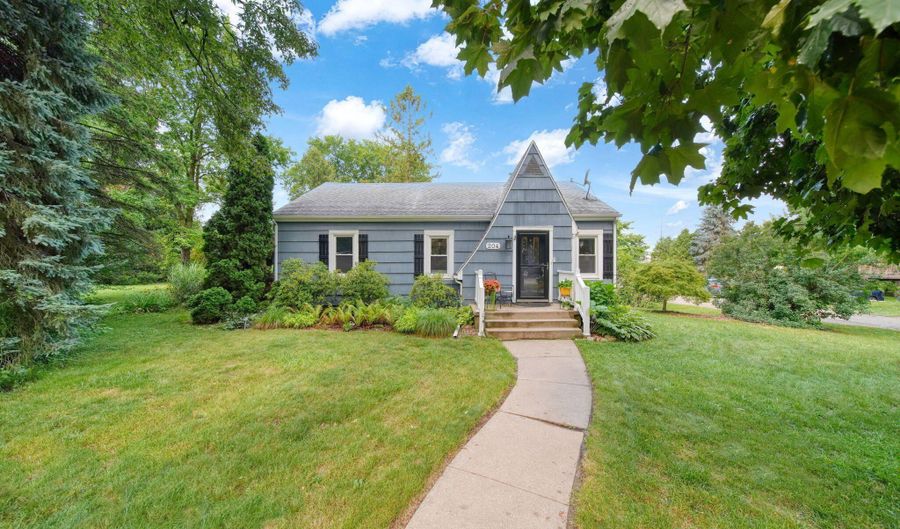 204 Westover St, Ann Arbor, MI 48103 - 3 Beds, 2 Bath