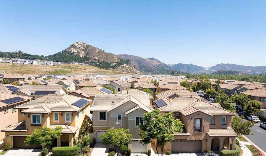 211 Spotted Saddle Way, Fallbrook, CA 92028 - 3 Beds, 3 Bath