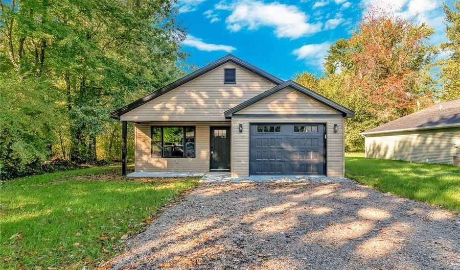 746 Goodin Dr, Austin, IN 47102 - 3 Beds, 2 Bath