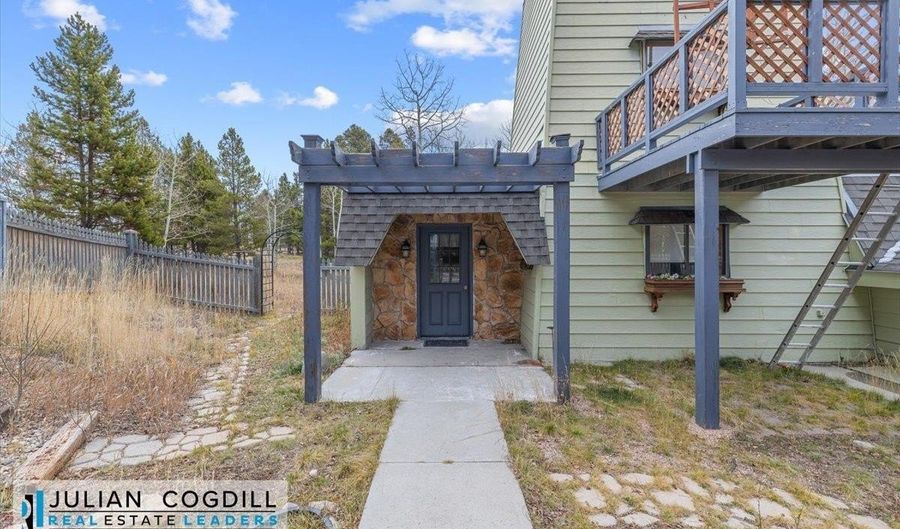 9267 Red Creek Rd, Casper, WY 82604 - 2 Beds, 2 Bath