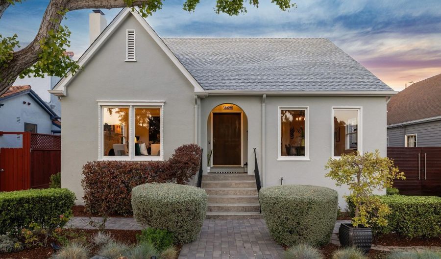 3029 THOMPSON Ave, Alameda, CA 94501 - 3 Beds, 1 Bath