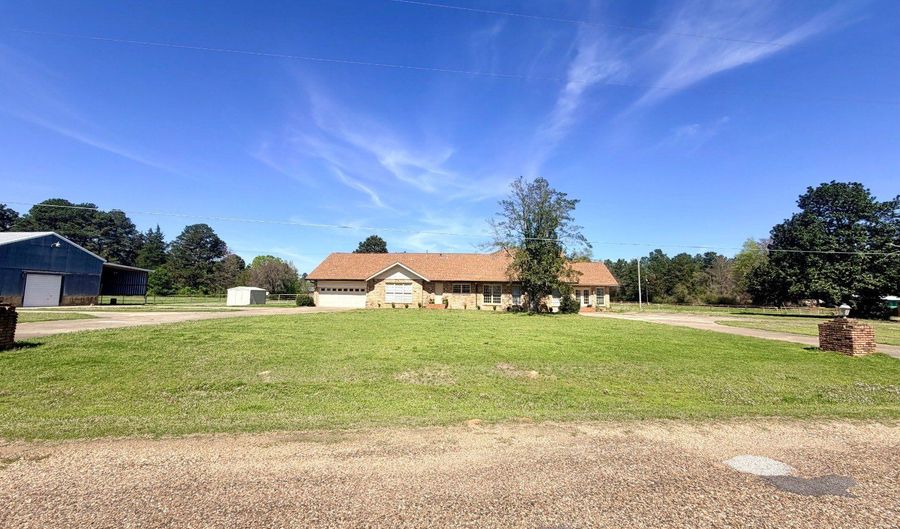 1249 9th St, Ashdown, AR 71822 - 3 Beds, 3 Bath