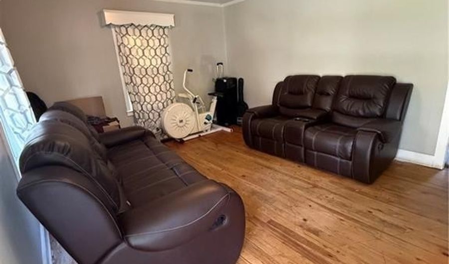 623 Cascade Ave, Asheboro, NC 27203 - 2 Beds, 1 Bath
