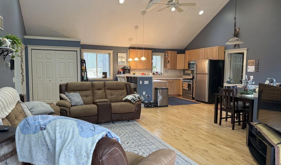 2564 E Brutus Rd, Alanson, MI 49706 - 2 Beds, 1 Bath