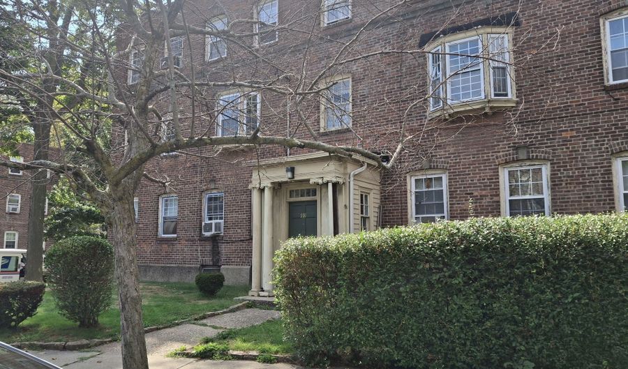 591 Wilmot St 3, Bridgeport, CT 06607 - 1 Beds, 1 Bath